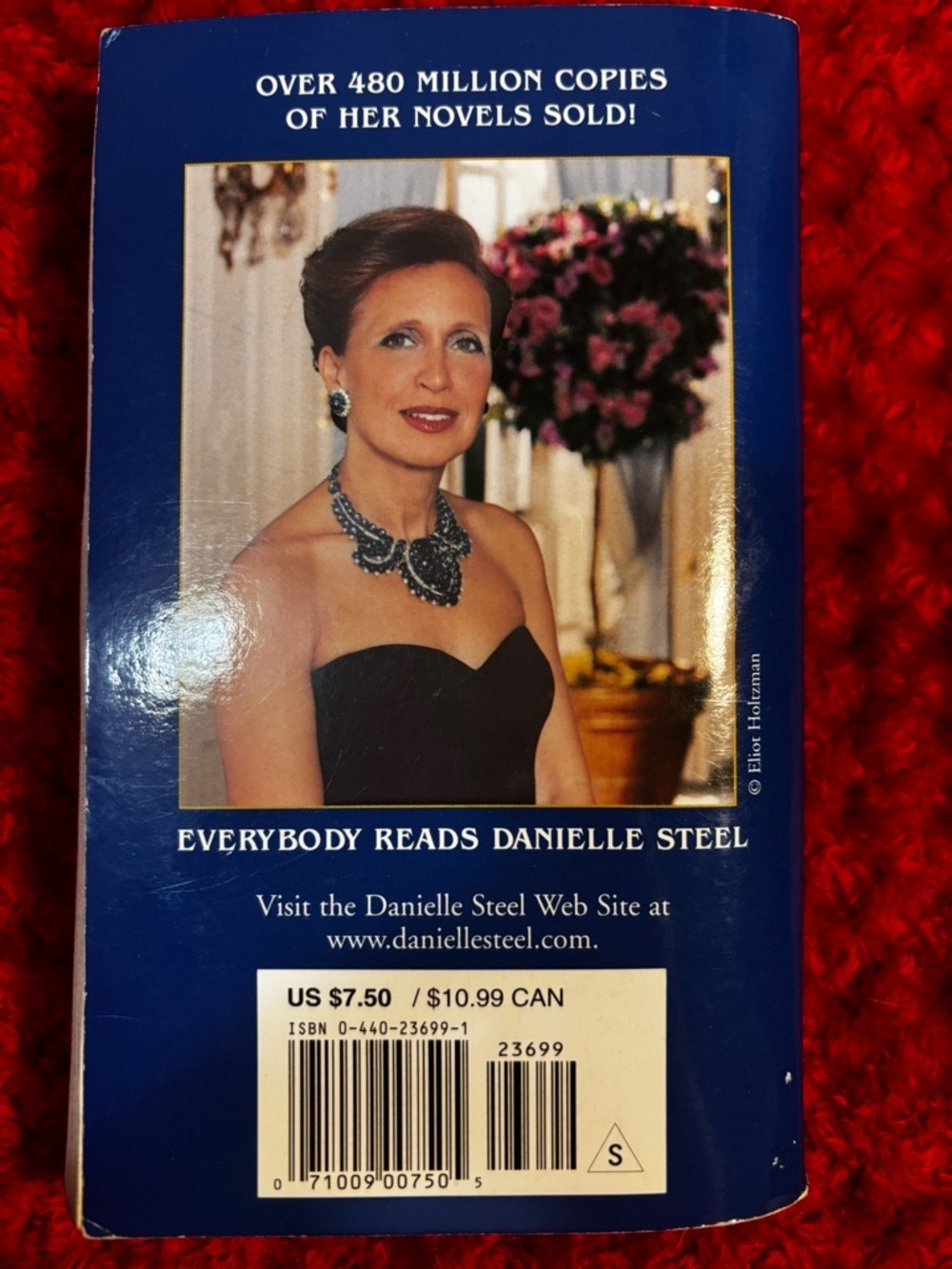 Danielle Steel Romance Bundle - 3 Paperback Novels 📚💋 - Picture 4 of 8